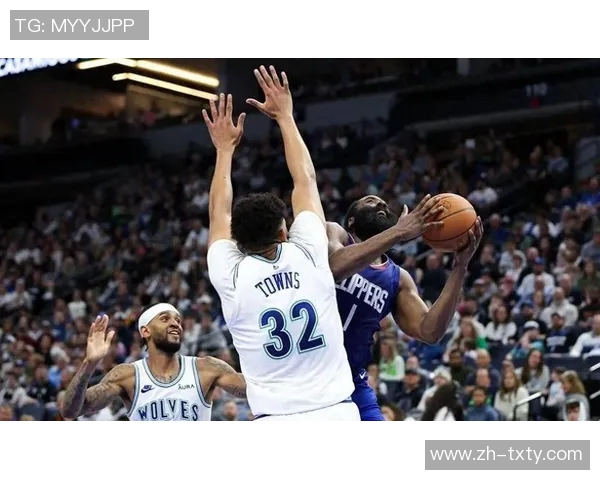 阿伦全场最高24分10板3断3帽表现出色助队获胜 阿伦全场最高24分10板3断3帽表现出色助队获胜