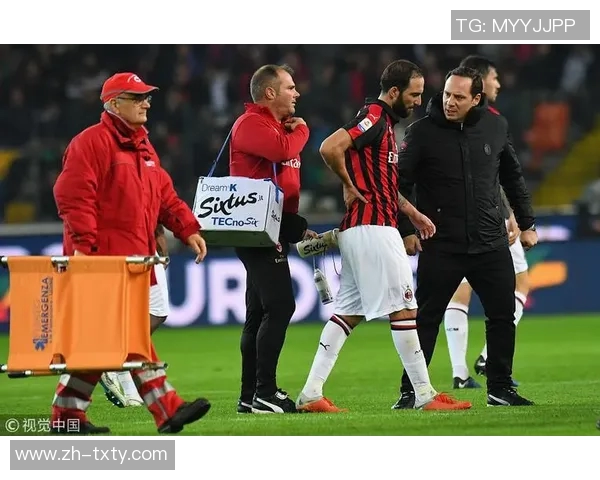 卡斯尔与文班训练赛中膝盖相撞受伤初步评估显示伤势并不严重