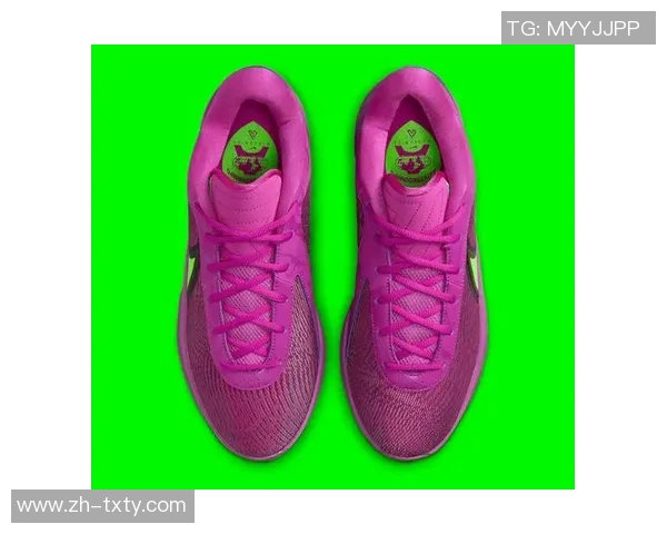 利拉德分享字母哥送的新款签名球鞋展现深厚友谊与团队精神